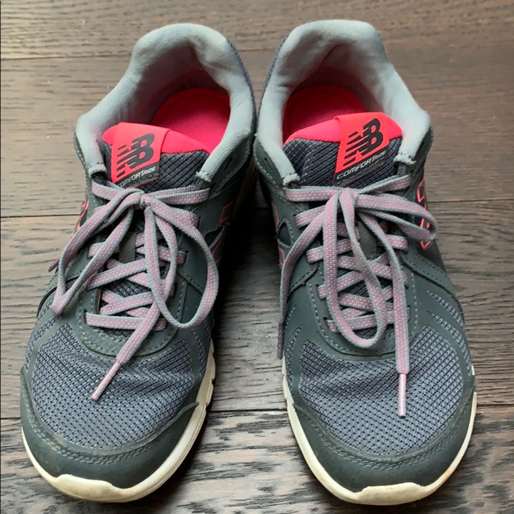 New Balance comfort ride walking shoes